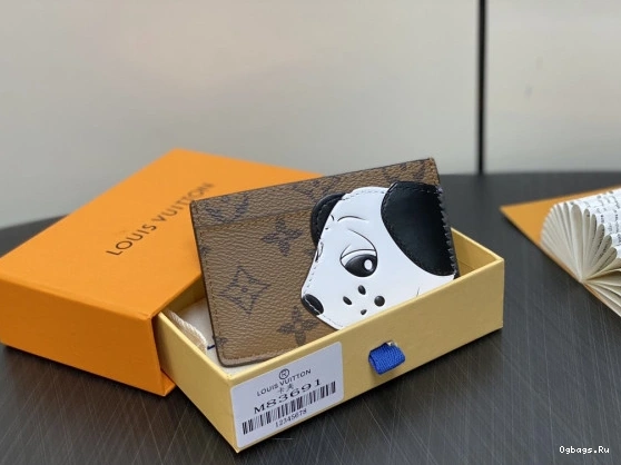 VUITTON HOLDER-11*7*0.5cm CARD LOUIS 0411